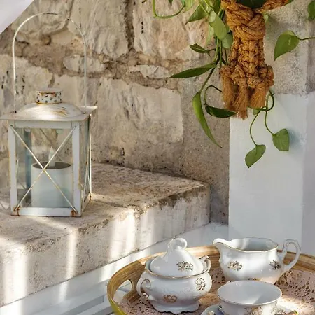 Mama Luci Appartement *