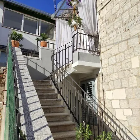 Mama Luci Διαμέρισμα *