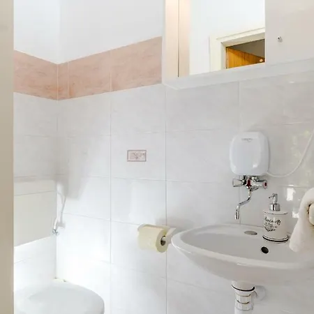 Mama Luci * Σπλιτ